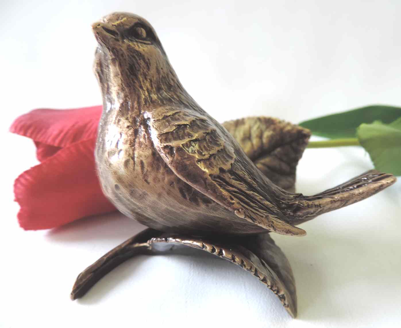 Vogel auf Blatt, Grabschmuck, zur Wandbefestigung