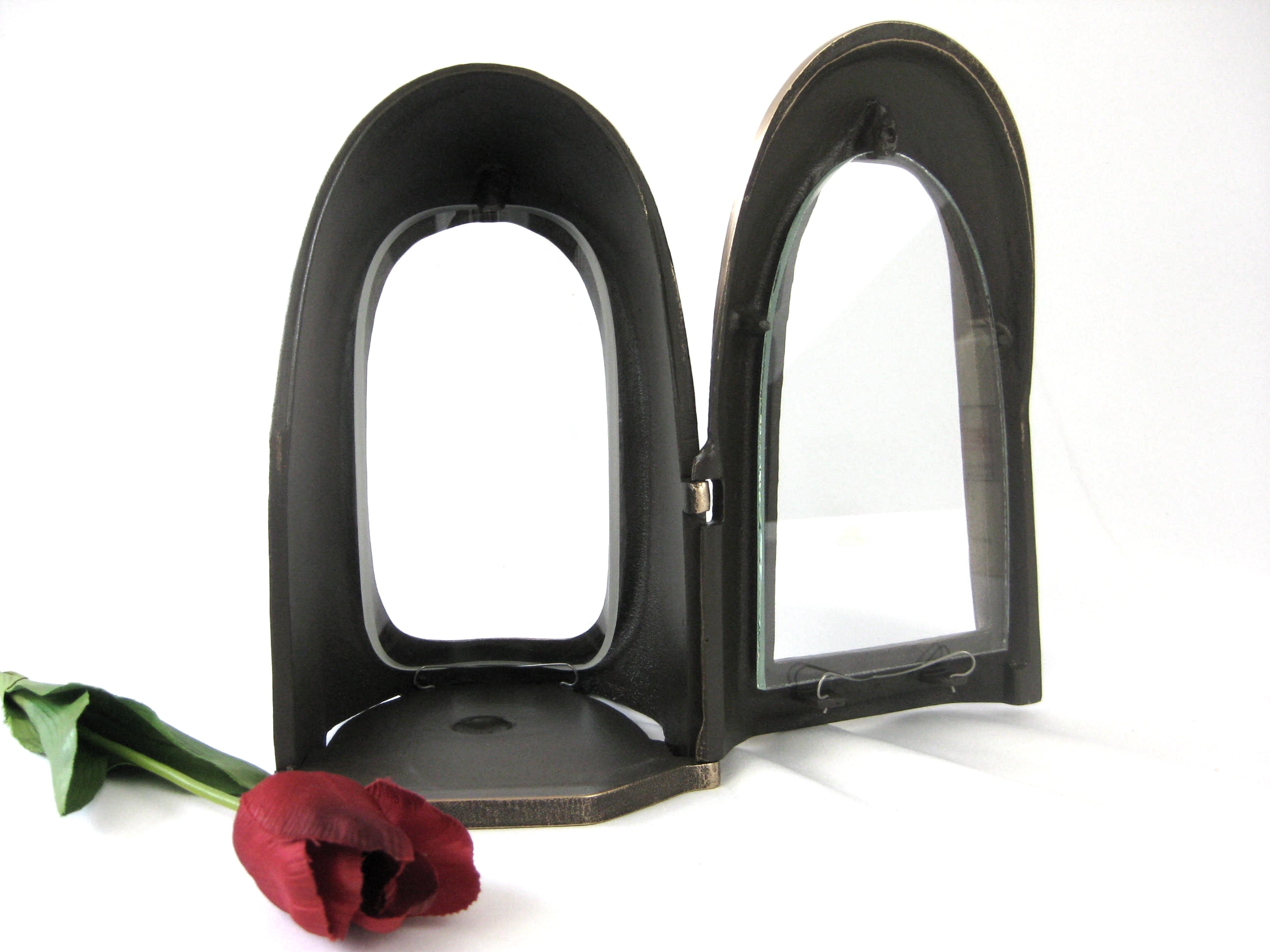 Grablaterne "Tor"