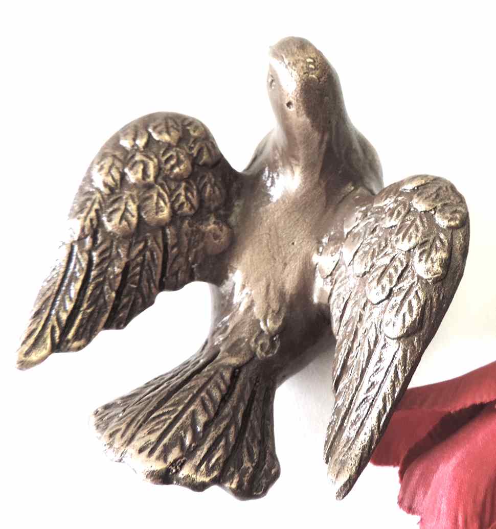 Kleines Täubchen, Taube, Grabschmuck, Symbol, Liebe, Bronzeskulptur
