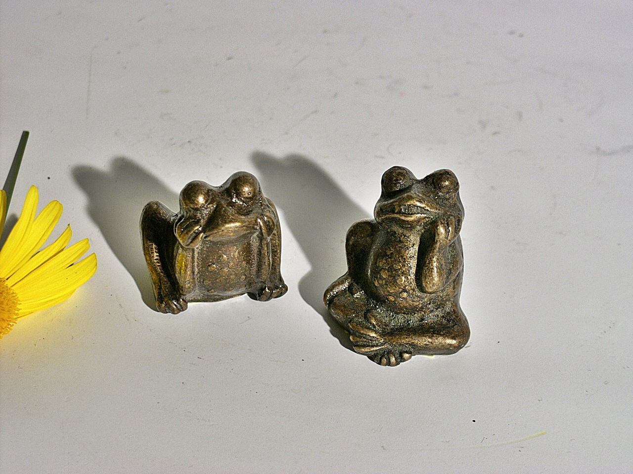 Bronzefigur Frosch