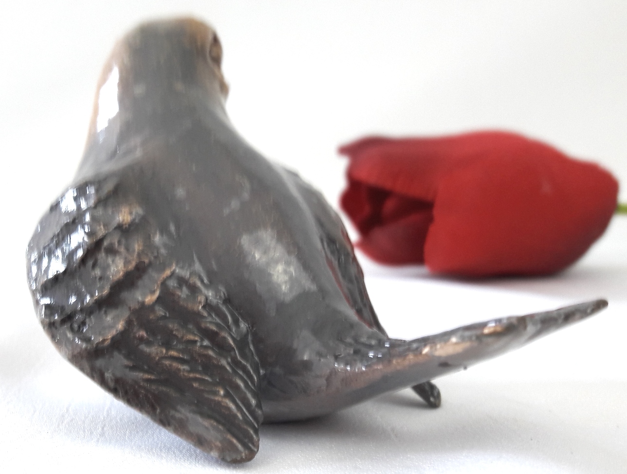 Grabgestaltung,Bronzeschmuck, Vogel
