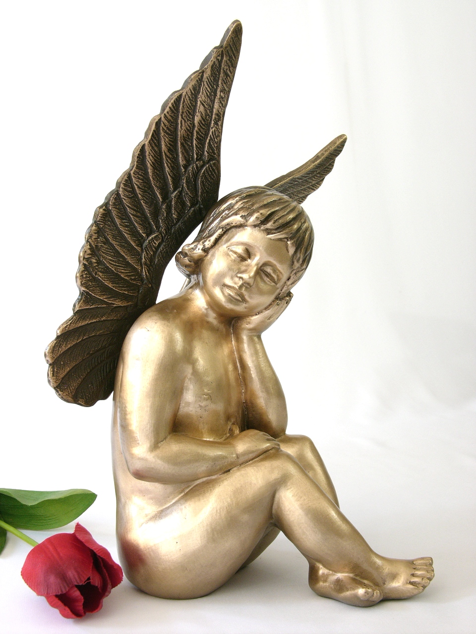 Engelfigur aus Bronze