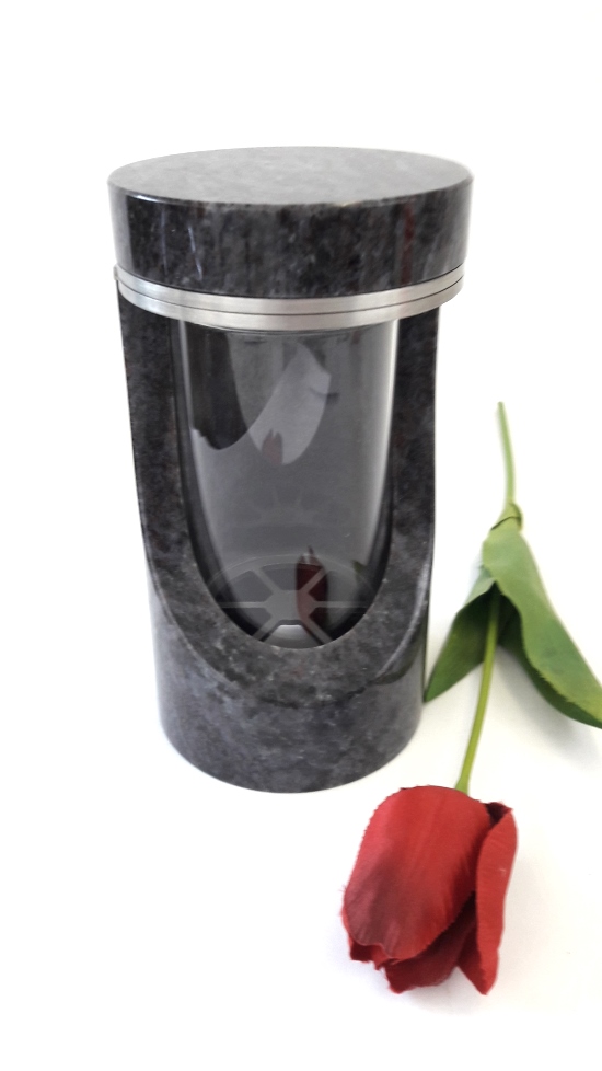 Grablaterne, versch. Materialien, Grablampe, Grabschmuck