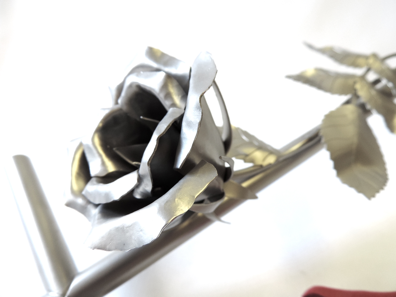 Edelstahlkreuz, mit Rosen, Grabschmuck, Kreuz, Grab