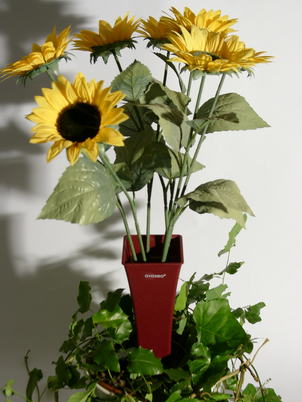 Grabsteckvase, Grabvase, Plastik, bordeauxrot