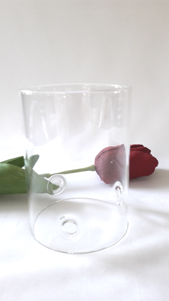 Glas mit Luftlöchern 10 cm h, 7,5 cm Ø