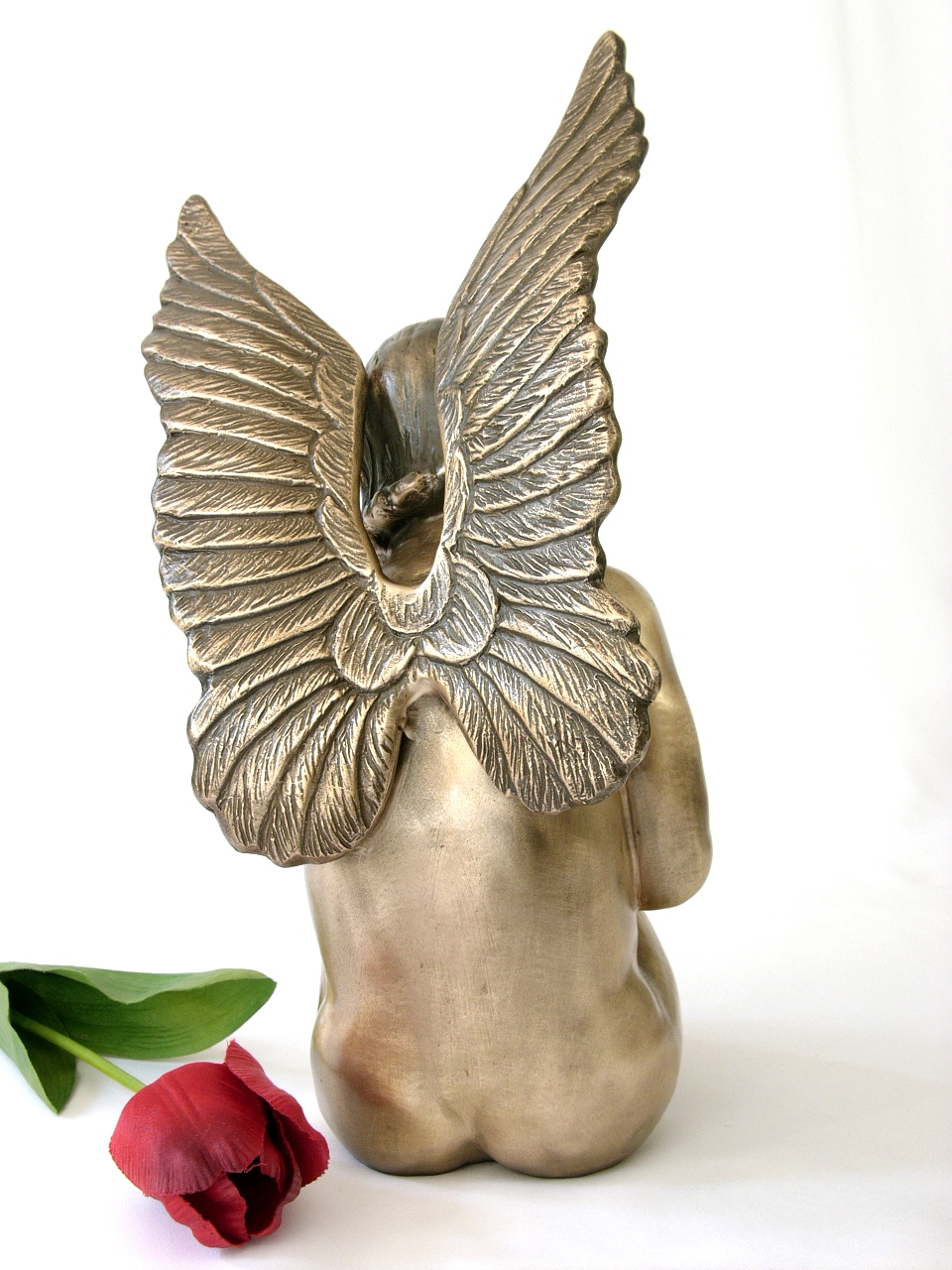 Engelfigur aus Bronze