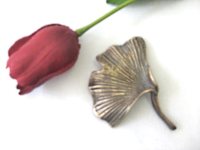 Gingkoblatt. Lebensbaum, Grabschmuck, Symbol